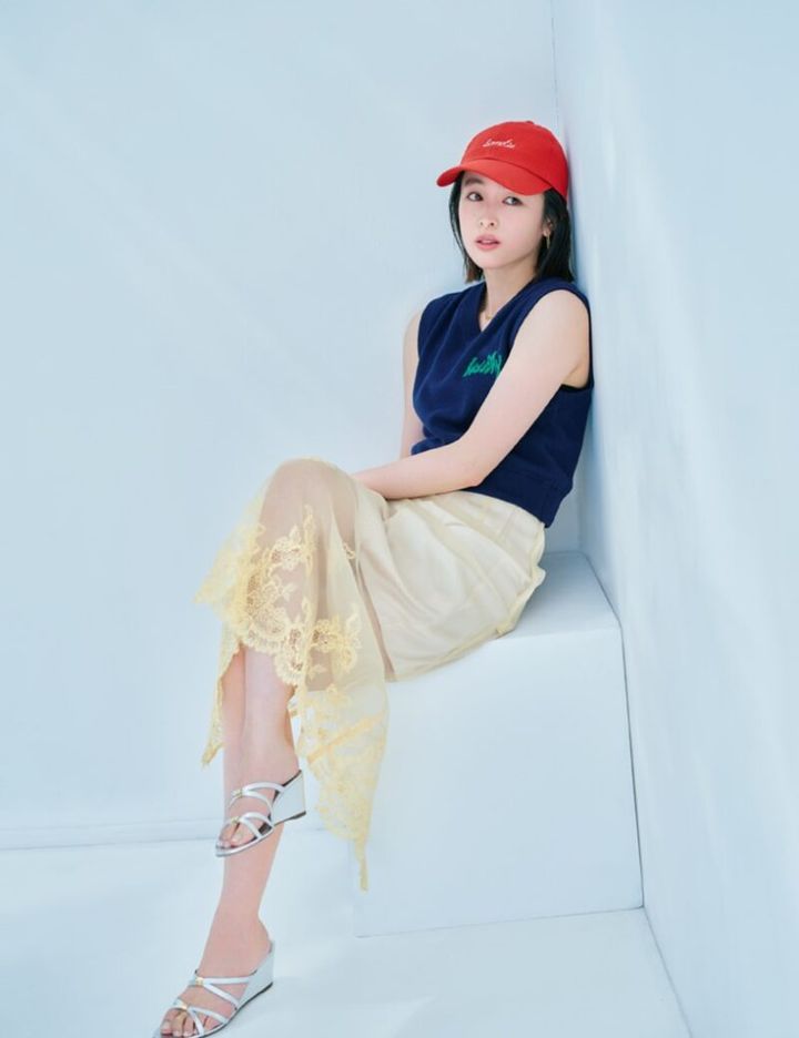 清野菜名 InRed cover