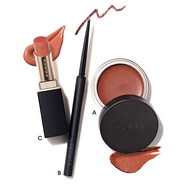 【A】THREE グラムトーンカラーカスタード【B】Celvoke イラボレート ジェル アイライナー【C】SUQQU モイスチャー グレイズ リップスティック
