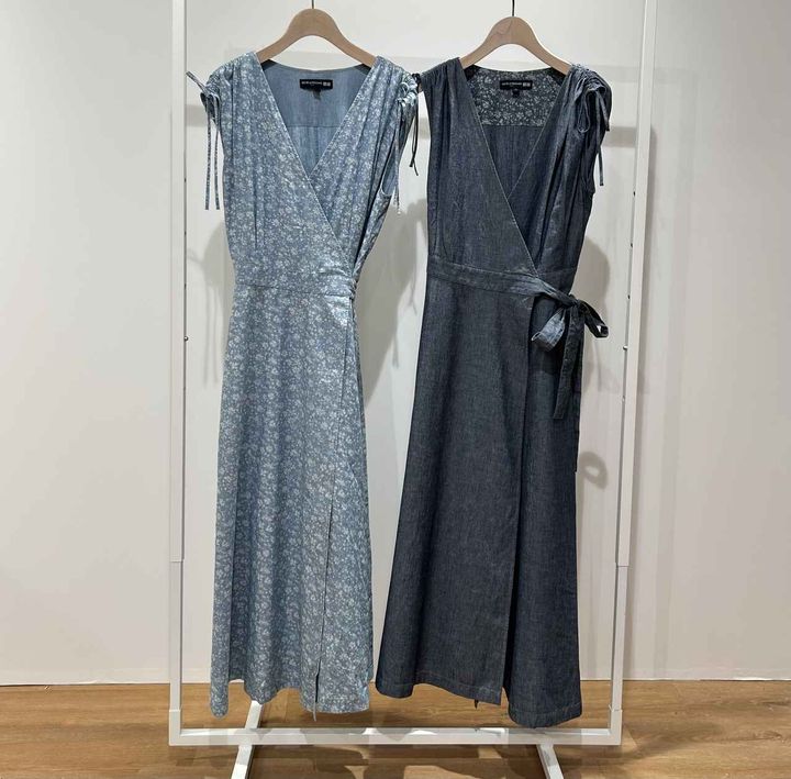 画像: 【UNIQLO / INES DE LA FRESSANGE PARIS】ラップワンピース（ノースリーブ）各¥5,990 www.uniqlo.com
