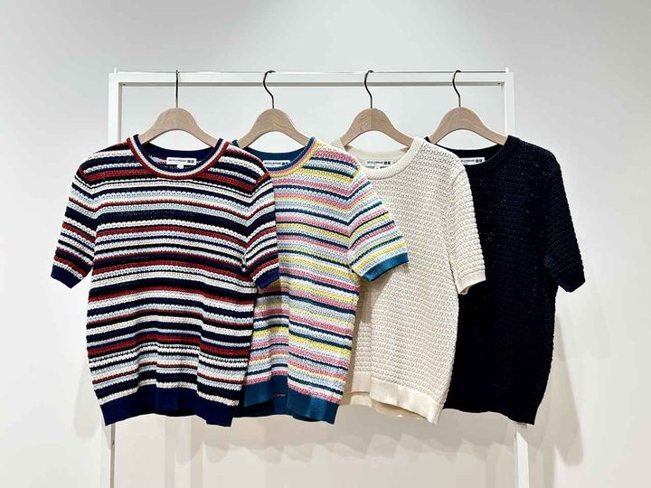 画像: 【UNIQLO / INES DE LA FRESSANGE PARIS】左、中央左：ポインテールボーダークルーネックセーター（半袖）各¥2,990、中央右、右：ポインテールクルーネックセーター（半袖）各¥2,990 www.uniqlo.com