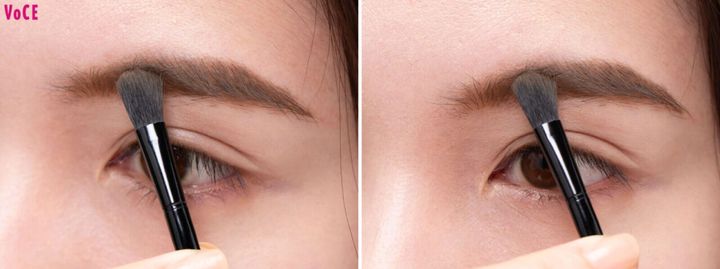 〈２〉太いチップでふんわり眉毛全体にパウダーをのせる。