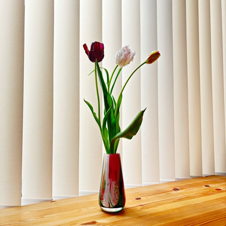 春の新生活に癒しと彩りを！編集部員愛用のフラワーベースとお花【ちょっとひと息。コラムの時間ですよ！ from FUDGE.jp編集部 vol.25】