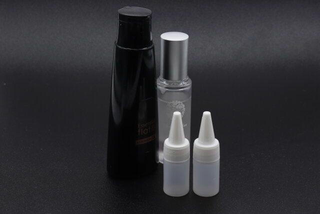 セリアのオイルボトル2P 10mlとコスメ