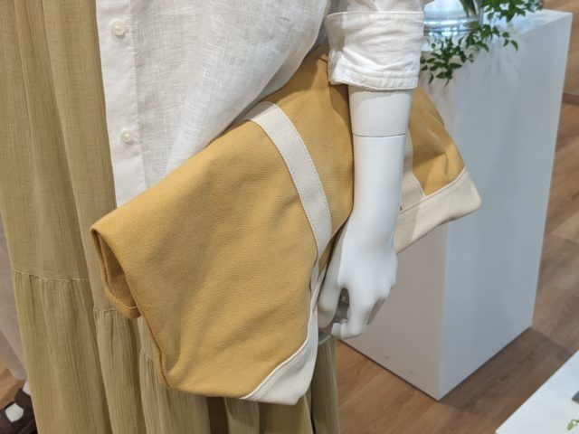 UNIQLO「コットンキャンバス2」