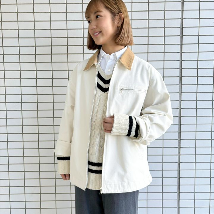 《GU》の白のワークジャケットが春にぴったり！メンズサイズでゆったりこなれる
