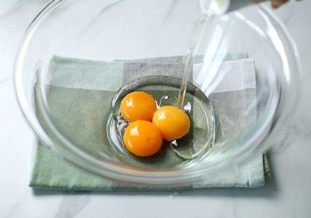 米粉の台湾カステラ レシピ 卵を卵黄と卵白に分ける