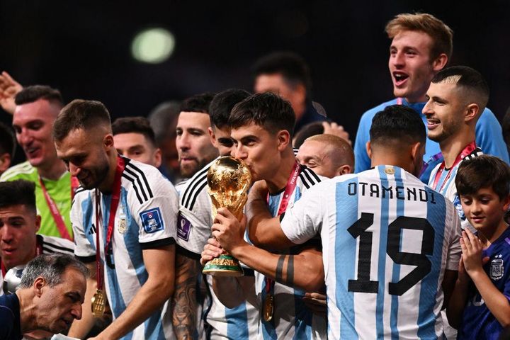 ディバラ、喧嘩した宿敵ラツィオMFグエンドゥージに「すね当て」を見せつけたワケ