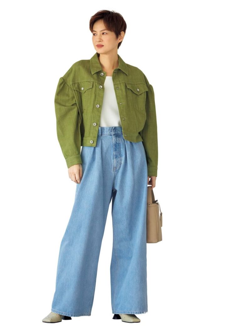 水色デニム モスグリーンコーデ 万人受けするカラー