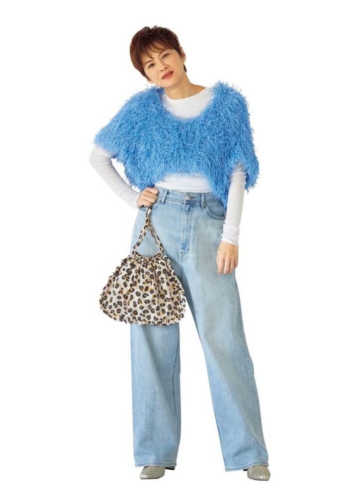 水色デニム アイスブルーカラーコーデ 洗練と品格アップ