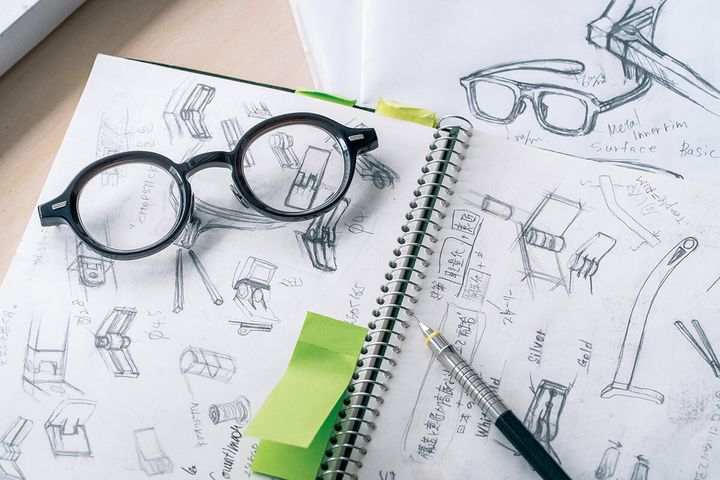 アイウェアデザイナー・外山雄一のスケッチ