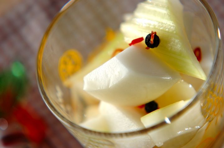 カブとセロリのピクルス