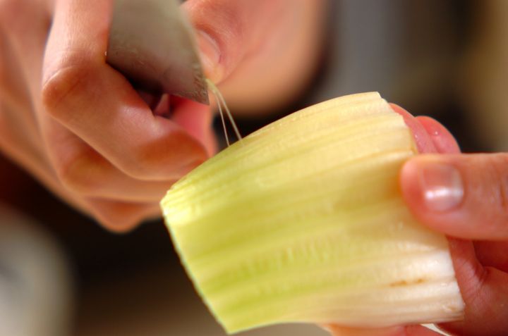 カブとセロリのピクルスの下準備1