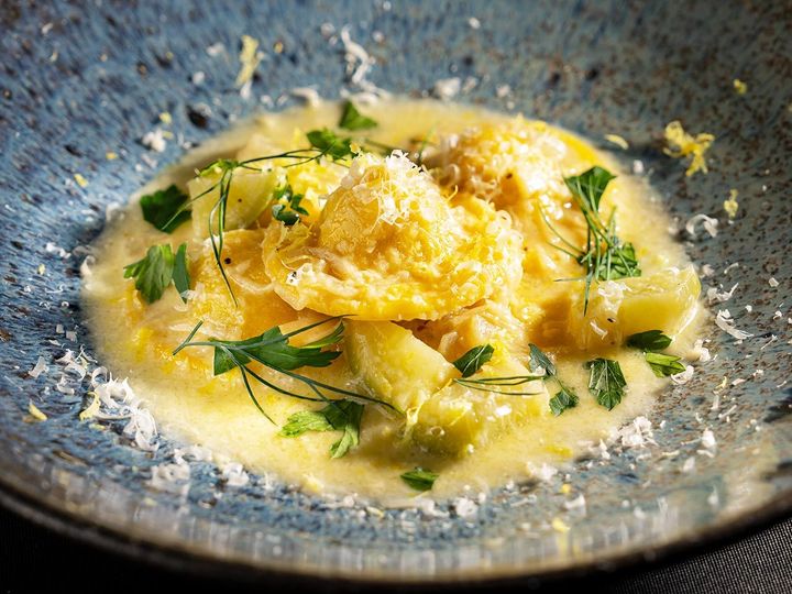 武蔵小杉『IL RISTORANTE MATSUOMI』の「鶏とごぼうのラビオリ」