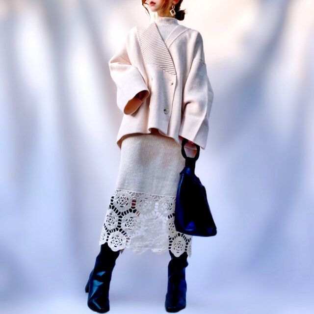 ニット生地セットアップスタイル