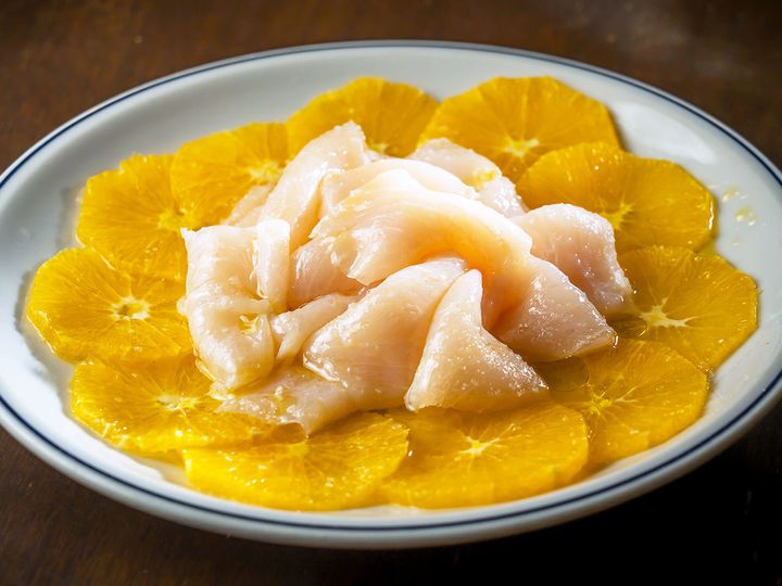 横浜『goffo』の「メカジキとオレンジのカルパッチョ」