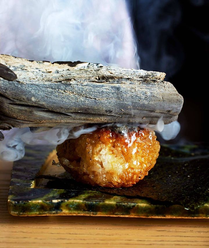 関内『1000』の「焼きおにぎり」