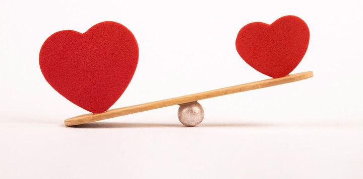 シーソーの上のハート