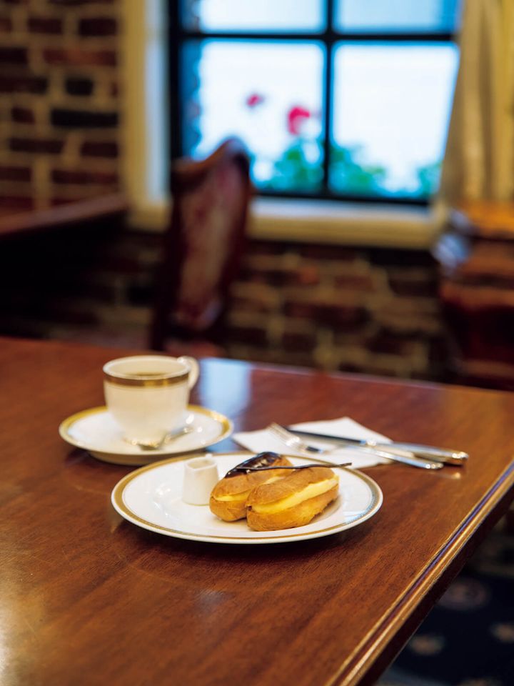 銀座〈トリコロール 本店〉エクレア