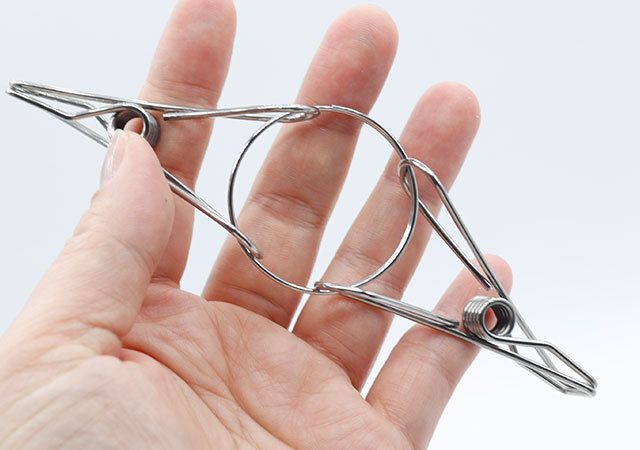 セリアのステンレスダブルピンチ 2Pのデザイン