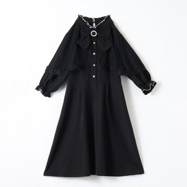 しまむらの新作コラボ黒ワンピース