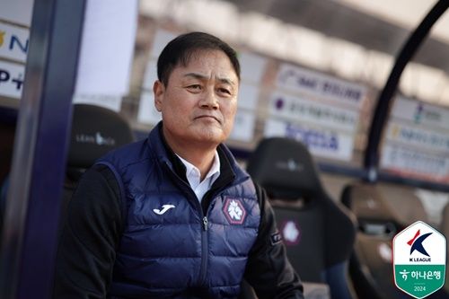 チェ・ユンギョム監督