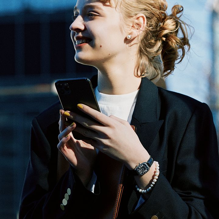 オンオフ使えて超便利！上品な腕時計とアクセサリーの組み合わせ10選