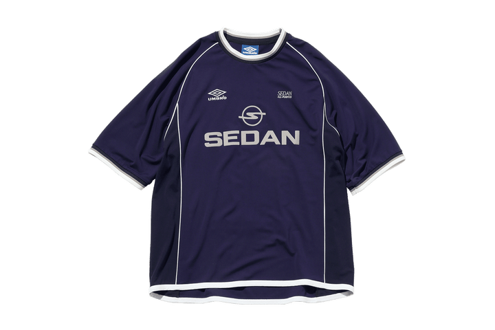 〈セダン オールパーパス〉のゲームシャツ