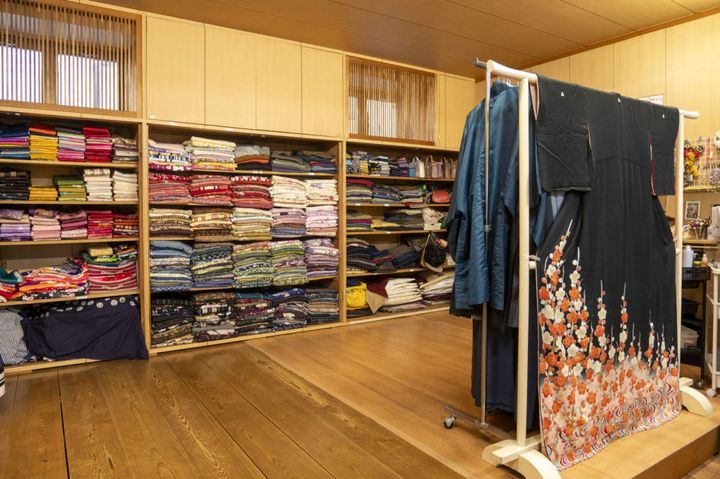 衣装300着以上が揃う