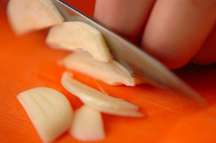 韓国料理店の味を再現！ポッサム（ゆで豚とサンチュ）の下準備1