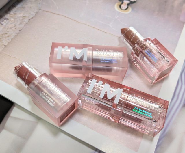 BLESSED MOONの写真