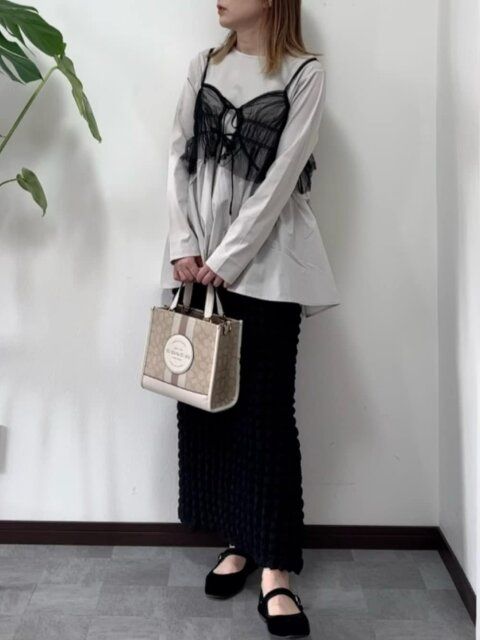 春のモノトーンコーデ