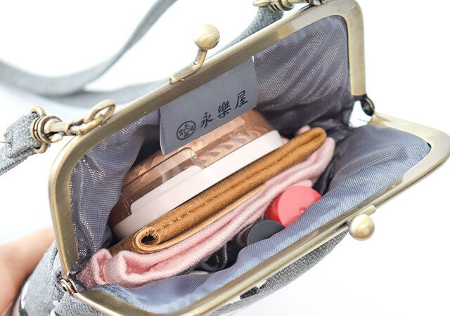 宝島社のパンダ柄スマホショルダームック付録レビュー