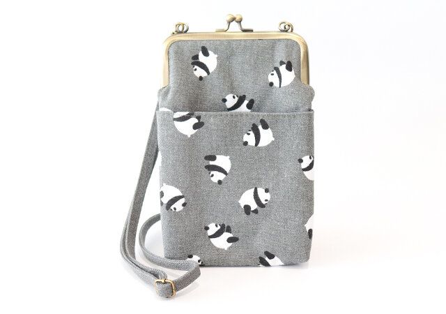宝島社のパンダ柄スマホショルダームック付録レビュー