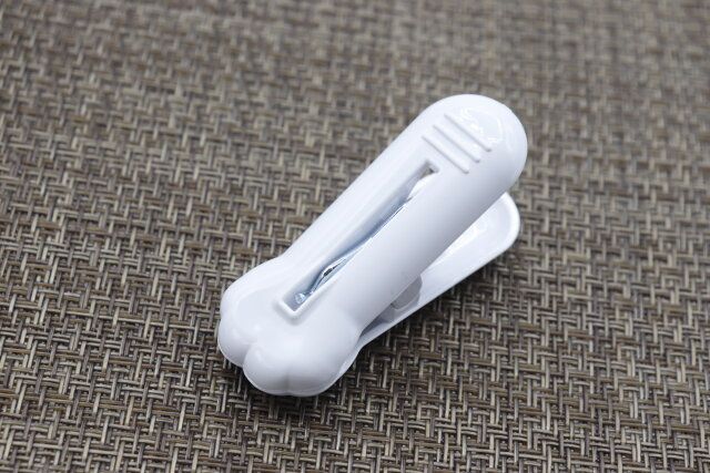 ダイソーのスタンプ洗濯クリップ 6P（肉球柄）