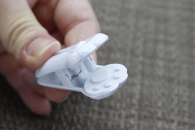 ダイソーのスタンプ洗濯クリップ 6P（肉球柄）のデザイン