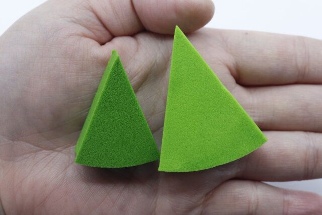 セリアの水あり水なし両用な LJ お徳用 ファンデーションスポンジ セット J