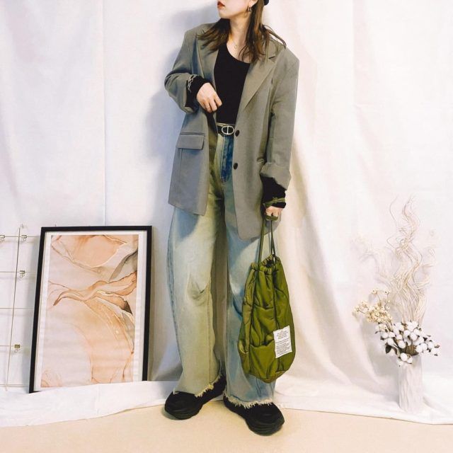 GU「オーバーサイズテーラーコーデの女性1」