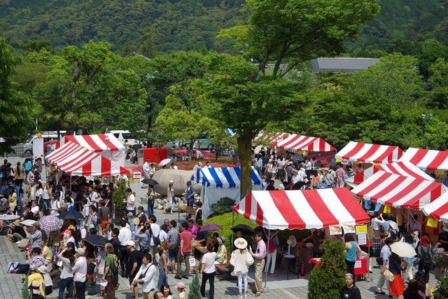 会場はスペインさながらの熱気であふれます
