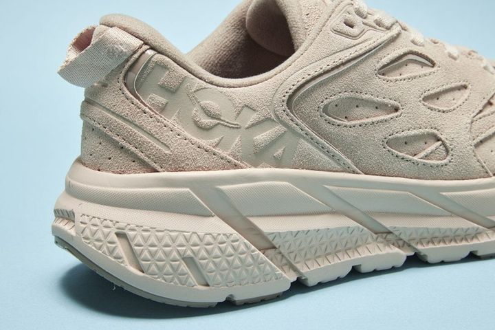 【この春に狙いたいスニーカー座談会】＃10 ホカ〈クリフトン L スエード〉