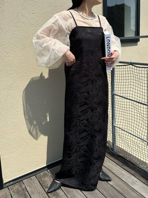 春のシアートップスコーデ