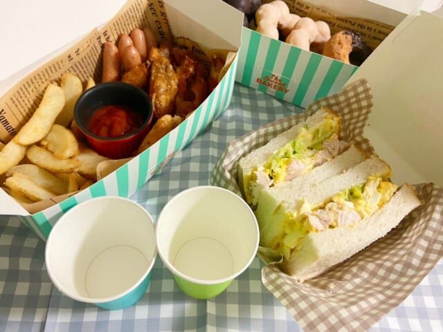 3COINS「American Picnicシリーズ」を使ったピクニックメニュー