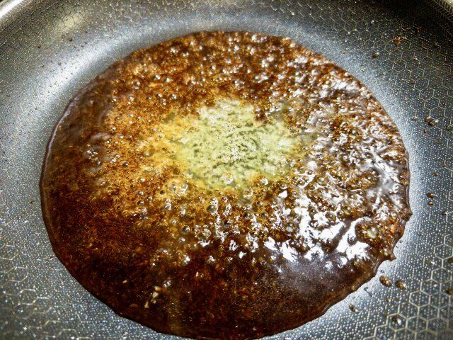 かつおのステーキ レシピ バターを入れ煮詰める