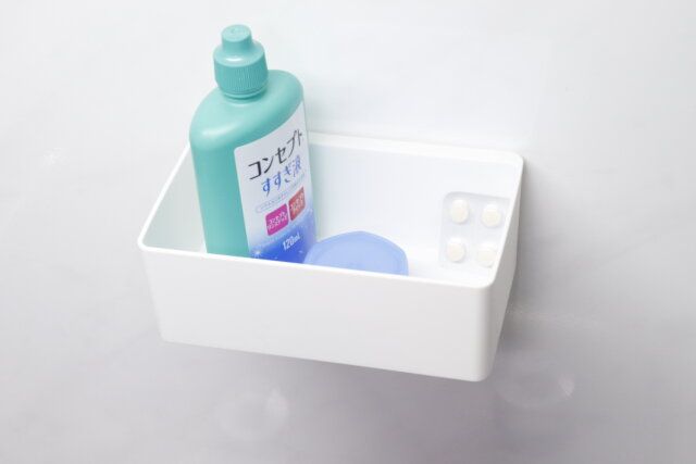 ダイソーのnoma スパイスラック（マグネット）にコンタクトレンズグッズを収納