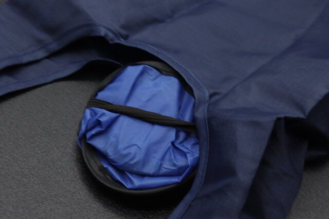 ダイソーの折りたたみうちわとバッグ