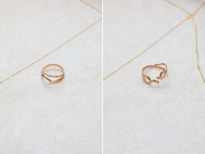 画像: 左「KINTSUGIリング Ⅰ SAKURA GOLD」￥151,800、右「KINTSUGIリング Ⅱ SAKURA GOLD」￥162,800 出典：ミラモア