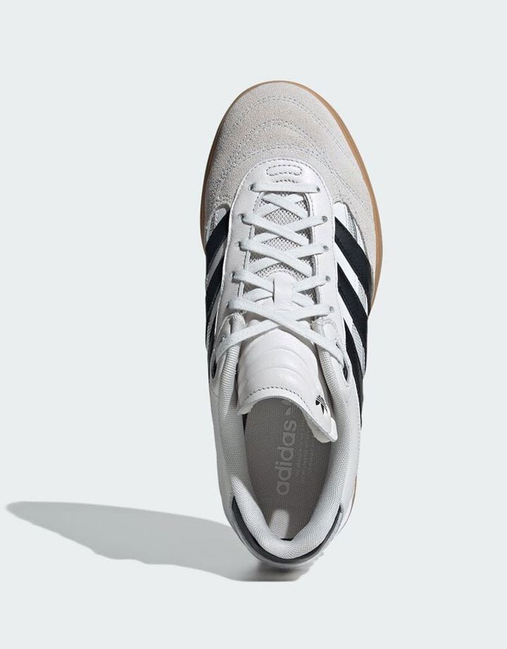 “スパイク”がスニーカーに！adidas Originalsの『プレデター ムンディアル』に2色の新作が登場