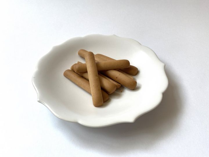 創業元禄初年！日本で一番カタイ老舗のお菓子！？西川屋の「ケンピ」【旅するデザイナーがおすすめする旅先でのお土産たち！】