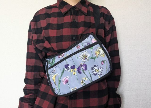 ショルダーバッグ持ってみたところ