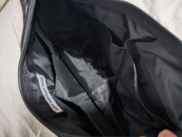 ショルダーバッグ中ポケット