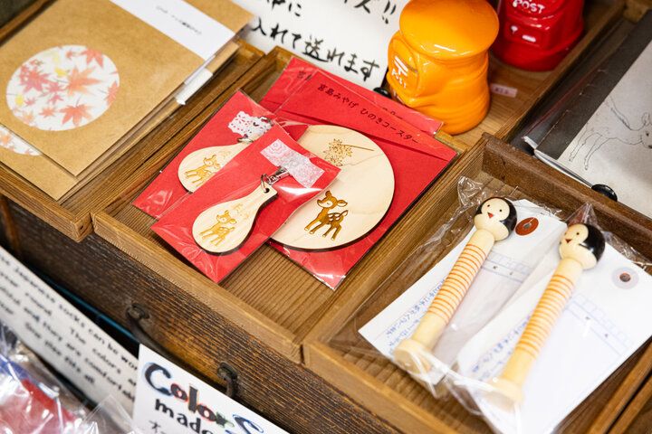 広島や宮島モチーフの雑貨や瀬戸内みやげもそろう♪レトロなたたずまいの「佐々木文具店」へ